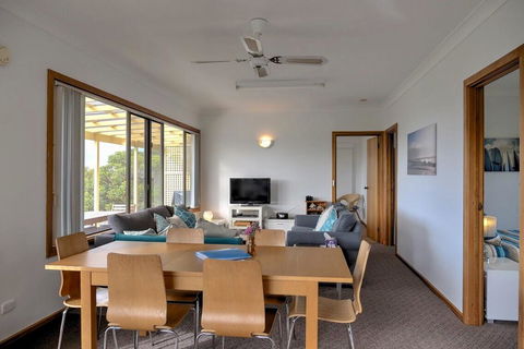 Emu Bay Holiday Homes - Sydney 4u 10
