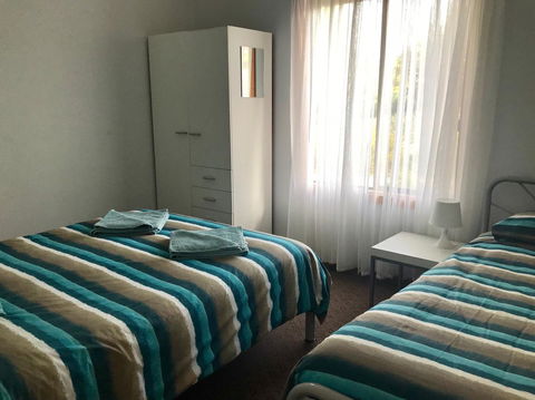 Emu Bay Holiday Homes - Sydney 4u 34