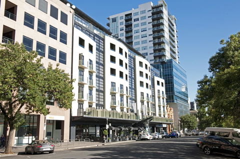 Mantra Hindmarsh Square - Sydney 4u 5