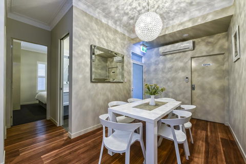 Aloha Central Luxury Apartments - Accommodation Sydney 17