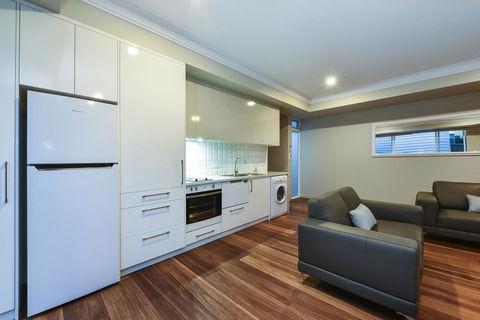 Aloha Central Luxury Apartments - Accommodation Sydney 29