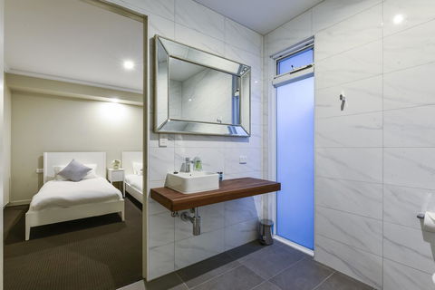 Aloha Central Luxury Apartments - Accommodation Sydney 26