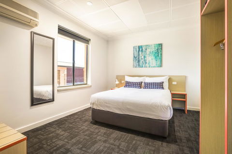 Nightcap At Rose & Crown Hotel - Accommodation Sydney 1