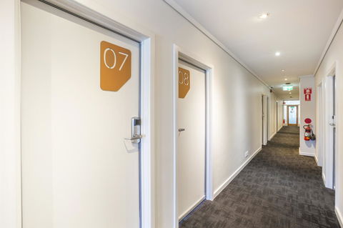 Nightcap At Rose & Crown Hotel - Accommodation Sydney 24