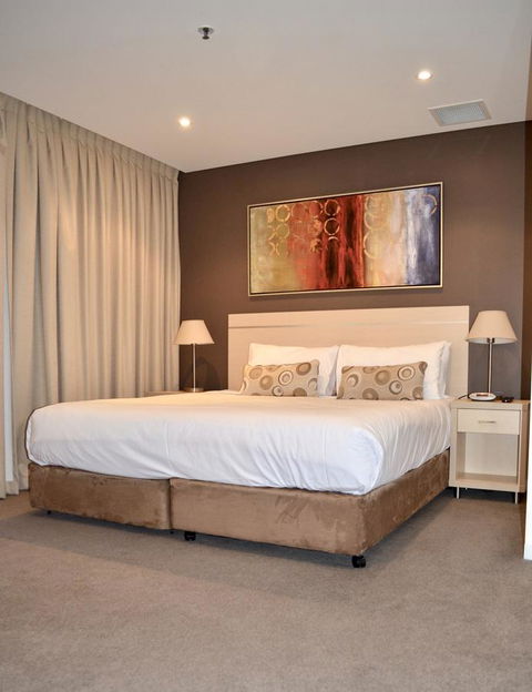 APTonNorthTCE - Sydney 4u 12