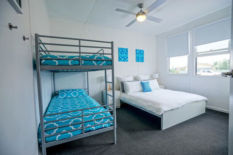 Breakaway Moonta Bay - Sydney 4u 0