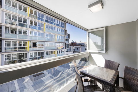 IStay Precinct Adelaide - Sydney 4u 4