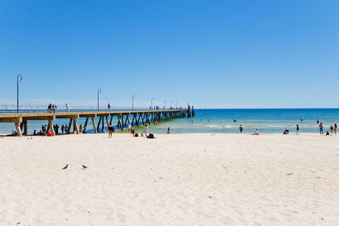 Glenelg Oasis Studios - Sydney 4u 13