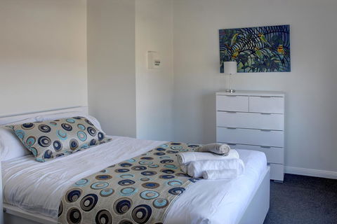 Aart Apartments - Sydney 4u 24