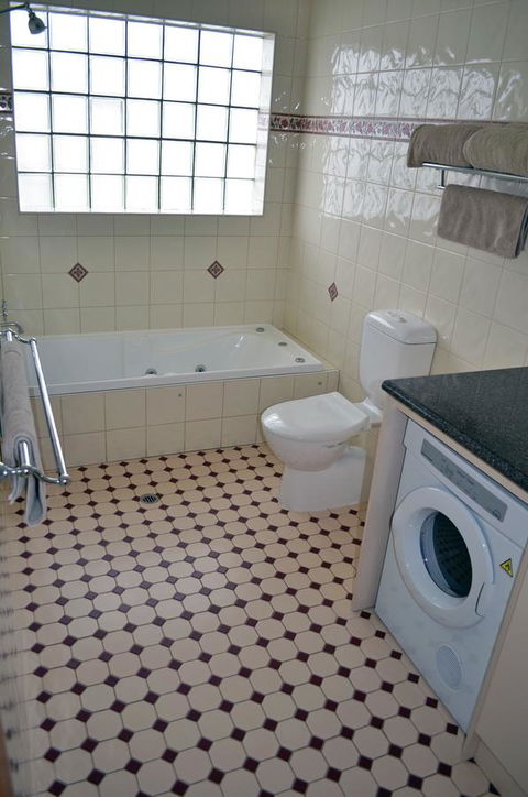 Arkana Motor Inn & Terrace Apartments - Sydney 4u 32