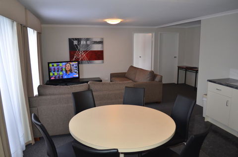 Arkana Motor Inn & Terrace Apartments - Sydney 4u 8