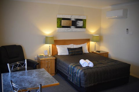 Arkana Motor Inn & Terrace Apartments - Sydney 4u 0
