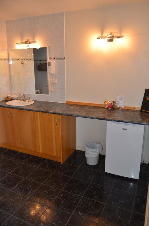 Arkana Motor Inn & Terrace Apartments - Sydney 4u 37