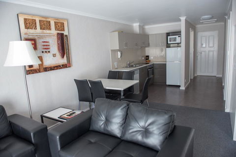 Arkana Motor Inn & Terrace Apartments - Sydney 4u 24