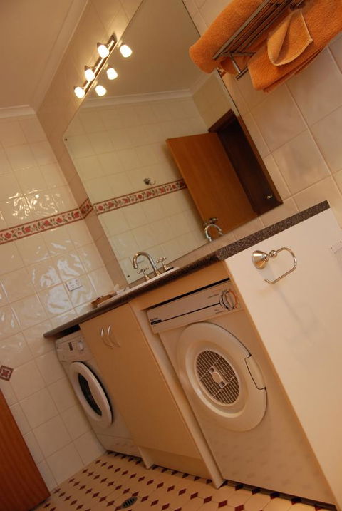Arkana Motor Inn & Terrace Apartments - Sydney 4u 31