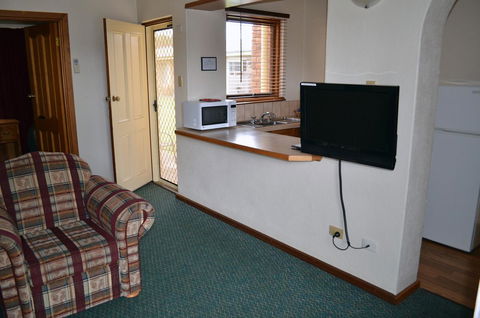 Arkana Motor Inn & Terrace Apartments - Sydney 4u 35
