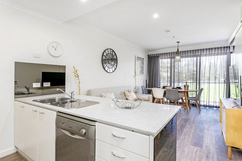 Heart Of Glenelg BnB - Sydney 4u 5