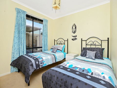 Lakeside - Encounter Bay - Sydney 4u 12