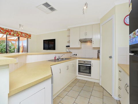 Lakeside - Encounter Bay - Sydney 4u 8