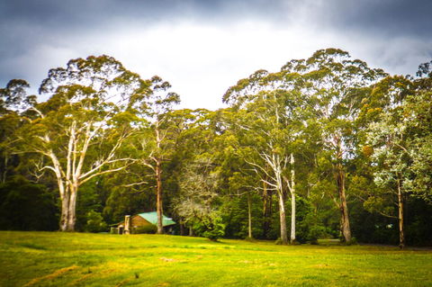 Ghost Hill Road Retreat - Sydney 4u 8