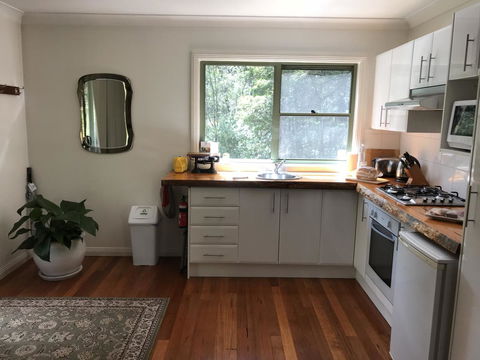 Ghost Hill Road Retreat - Sydney 4u 7