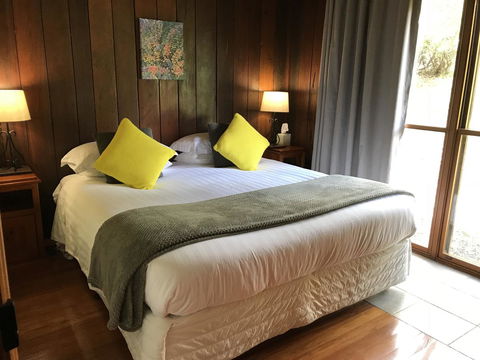 Ghost Hill Road Retreat - Sydney 4u 4
