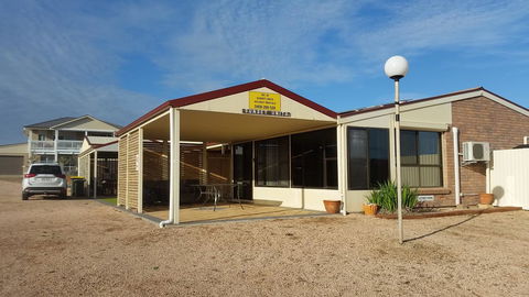 Wallaroo Sunset Home - Sydney 4u 0