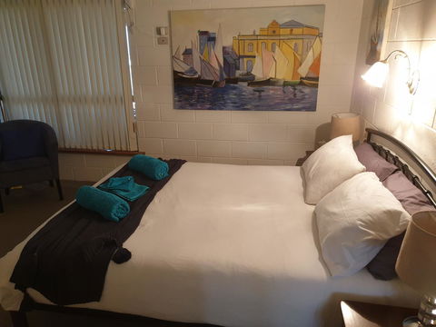 Wallaroo Sunset Home - Sydney 4u 9