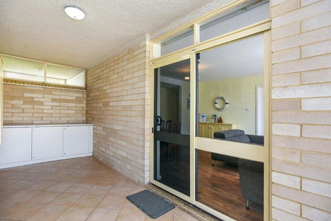 The Dolphins Beachfront Apartments - Sydney 4u 3