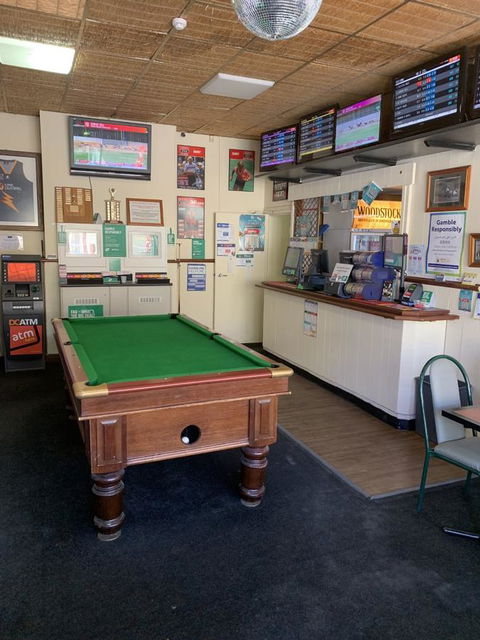 Commercial Hotel Morgan - Sydney 4u 4