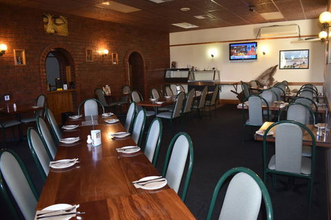 Commercial Hotel Morgan - Sydney 4u 6