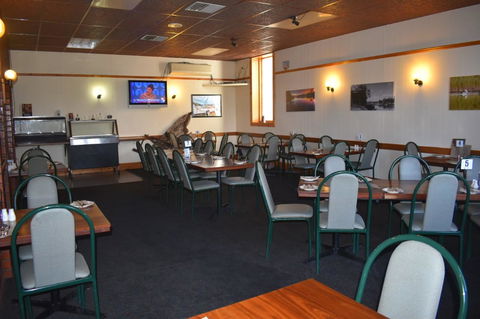 Commercial Hotel Morgan - Sydney 4u 7