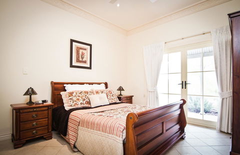 Barossa Vineyard Cottages - Sydney 4u 32