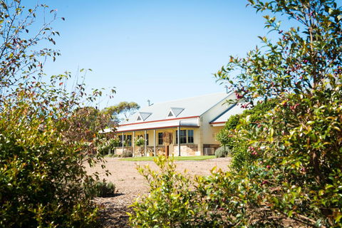 Barossa Vineyard Cottages - Sydney 4u 2