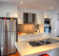 Home On Torrens - Sydney 4u