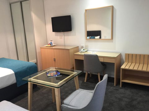 Ensenada Motor Inn And Suites - Accommodation Sydney 10