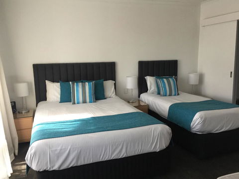 Ensenada Motor Inn And Suites - Accommodation Sydney 7
