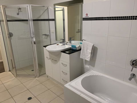 Ensenada Motor Inn And Suites - Accommodation Sydney 25