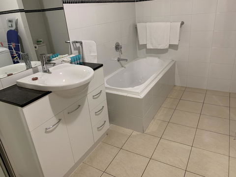 Ensenada Motor Inn And Suites - Accommodation Sydney 27