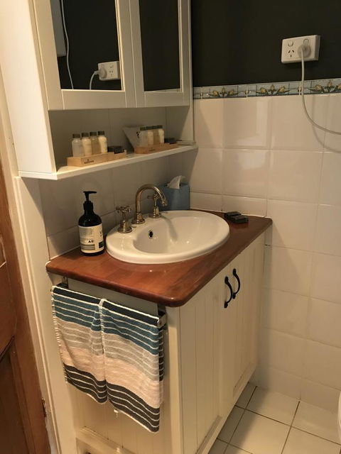 Kit Kat Cottage - Heritage Accommodation Burra - Sydney 4u 28