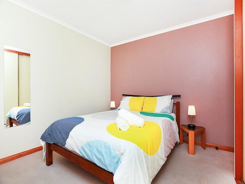 Franklin Beachfront Apartments - Accommodation Sydney 14