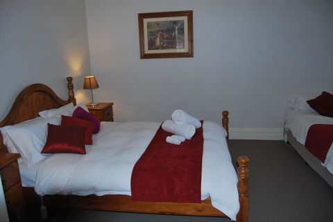 Jacaranda Cottage - Sydney 4u 10