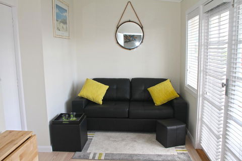 Smugglers Inn Studio Apartments - Sydney 4u 11
