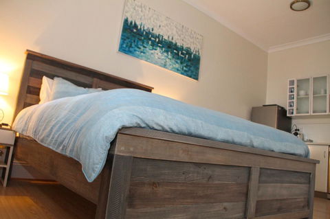 Smugglers Inn Studio Apartments - Sydney 4u 9