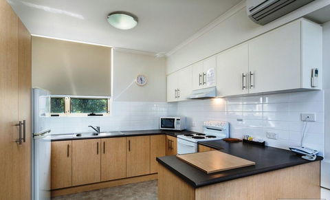 Glenelg Holiday Apartments - Corfu - Sydney 4u 4