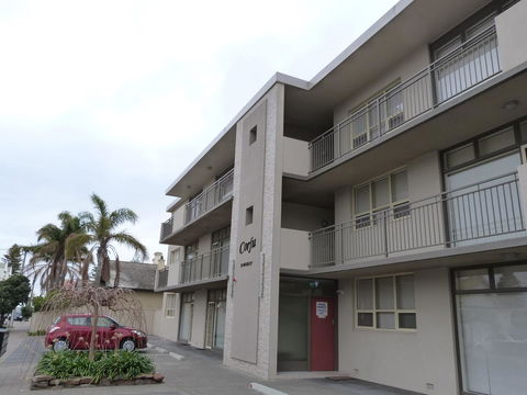 Glenelg Holiday Apartments - Corfu - Sydney 4u 1