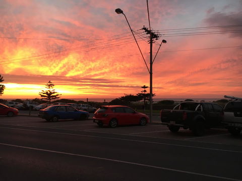 Adelaide - Semaphore Beach Front - Sydney 4u 5