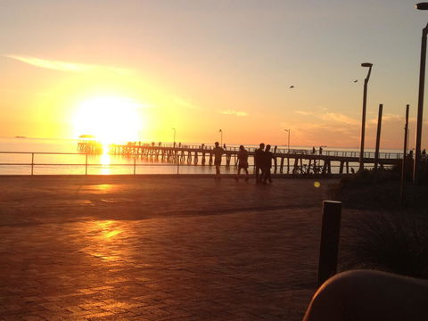 Adelaide - Semaphore Beach Front - Sydney 4u 6