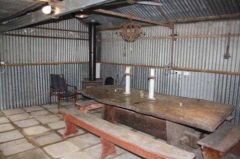 Rabbiters Hut - Sydney 4u 10