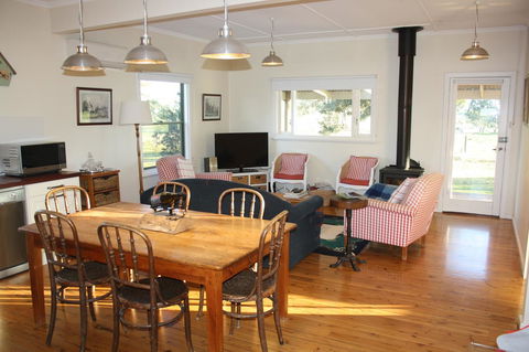 Rabbiters Hut - Sydney 4u 6